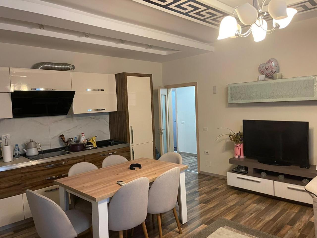 Zoo Apartment